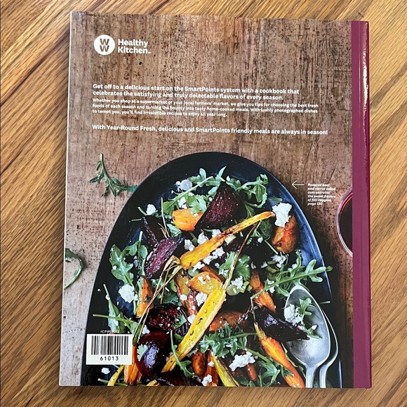 WW Year-Round Fresh Cookbook Weight Watchers Soft Cover 150 Recipes 2018 - Picture 2 of 6